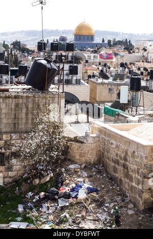 Bella foto Cupola della Roccia sullo sfondo dei tetti delle case, Gerusalemme, Israele Foto Stock