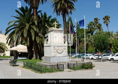 Memorial santuario contenente rimane Dimitrios Ypsilandis leader Rivoluzione greca Nafplio Peloponneso Grecia Il Foto Stock