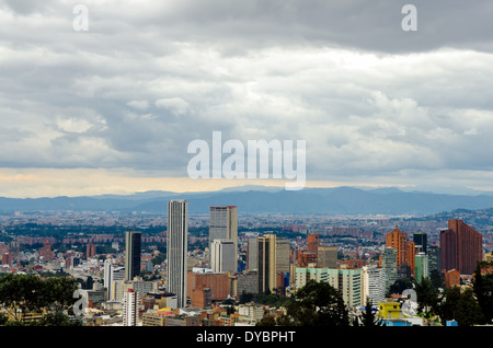 Grattacieli nel centro cittadino di Bogotà, Colombia Foto Stock