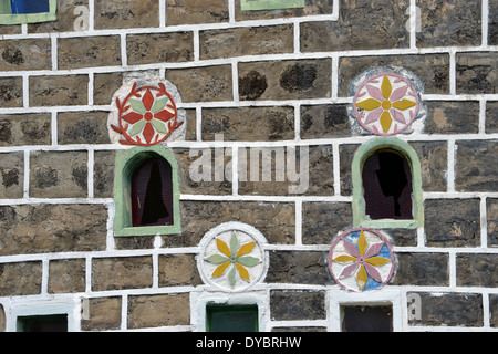 Dettaglio della finestra della chiesa del Sacro Cuore, Matautu, isola di Wallis, Wallis e Futuna, Melanesia, Sud Pacifico Foto Stock