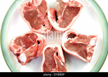 5 costolette di agnello su una piastra, carne britannica, REGNO UNITO Foto Stock