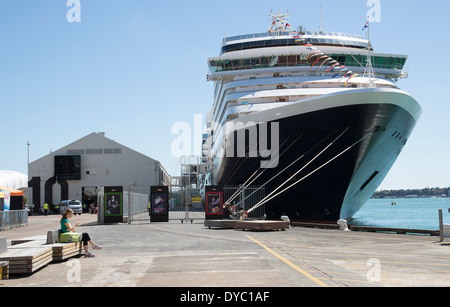 La nave di crociera Oosterdam accanto nel porto di Auckland Nuova Zelanda Foto Stock