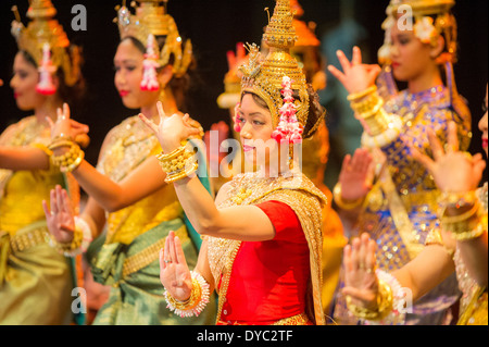 Cambogiano di Anno Nuovo evento. - Classico danza cambogiano Foto Stock