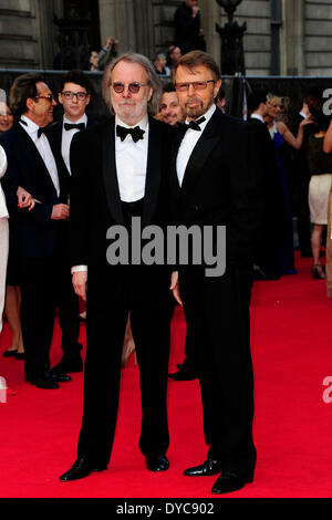 Londra, UK . Xiii Apr, 2014. Benny Andersson e Bjorn Ulvaeus assiste il Laurence Olivier Awards presso la Royal Opera House il 13-4-2014 Credito: Peter Phillips/Alamy Live News Foto Stock