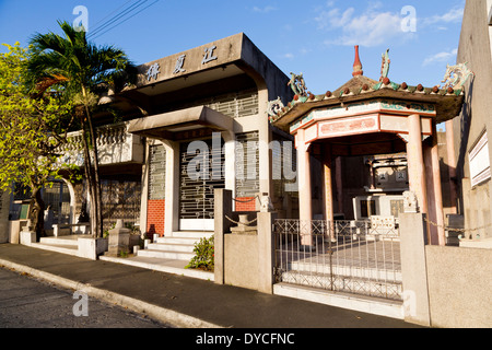 Tipico mausoleo del Cimitero cinese a Manila nelle Filippine Foto Stock