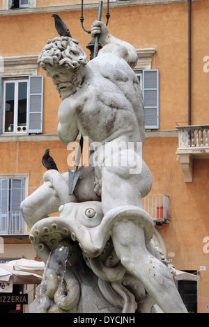 Fontana in marmo in Piazza Navona di Roma, Italia Foto Stock