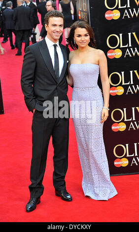 Londra, Regno Unito. Xiii Apr, 2014. Il Laurence Olivier Awards presso la Royal Opera House il 13 aprile 2014 a Londra, Inghilterra. Credito: Brian jordan/Alamy Live News Foto Stock