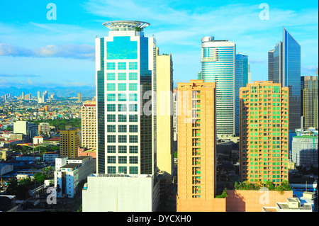 Vista di Makati City - moderno quartiere finanziario e commerciale di Metro Manila, Filippine Foto Stock