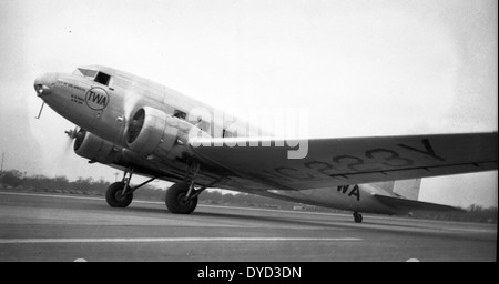 Douglas DC-1 NC223Y Glendale Air Terminal 1934 h Foto Stock