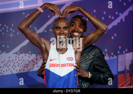 Mo Farah svela il suo nuovo figure di cera al Madame Tussauds di Londra. Foto Stock