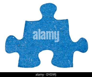 Blu di cartone pezzo del puzzle isolati su sfondo bianco Foto Stock