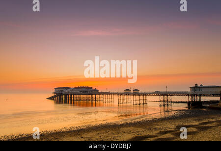 Cromer Pier a sunrise. Foto Stock