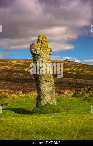 Il Bennett's Cross dal lato del Moretonhampstead a due ponti stradali e vicino alla Warren House Inn. Foto Stock