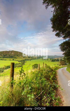 Vista della collina di cromo e Parkhouse collina dalla Hollinsclough. Foto Stock