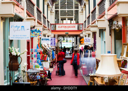 Il Clifton shopping arcade in Bristol. Foto Stock