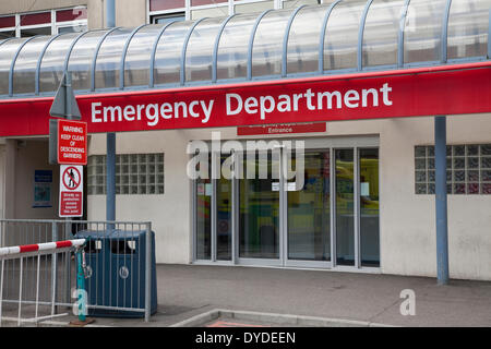 Dipartimento di emergenza entrata a Southampton General Hospital. Foto Stock