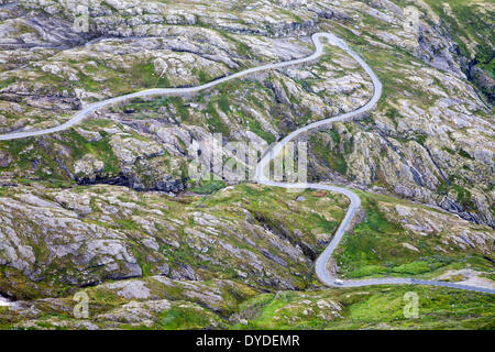 Strada di Montagna a Dalsnibba viewpoint. Foto Stock