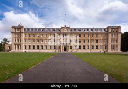 La facciata esterna dell'ex esercito Staff College presso la Reale Accademia militare di Sandhurst. Foto Stock