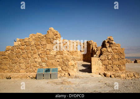 Fortezza di Masada sul bordo del deserto della Giudea, Israele. Foto Stock