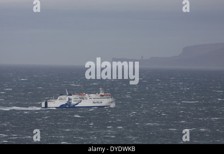 Traghetto northlink mv hamnavoe attraversando Pentland Firth a isole Orcadi Scozia marzo 2014 Foto Stock