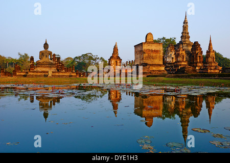 Thailandia, Sukhothai, Sukhothai Historical Park, Wat Mahatat Foto Stock