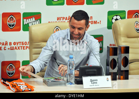 Darijo Srna è incontro con i tifosi durante la conferenza stampa Foto Stock