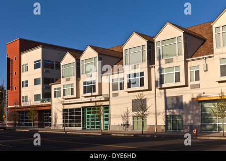 Nuova costruzione di una comunità di pensione in East Portland Oregon. Foto Stock