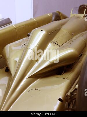 Golden Arrow 1929. Azionato da grandi Henry Segrave nel tentativo di rompere la velocità su terra Foto Stock