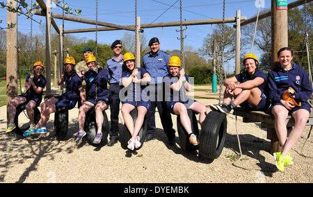 Fareham, Regno Unito. 15 apr 2014. Inghilterra per donna WRWC 2014 squad prendere parte in leadership e team building in corso presso la Royal Navy Leadership Academy, HMS Collingwood Fareham Credito: Azione Sport Plus/Alamy Live News Foto Stock