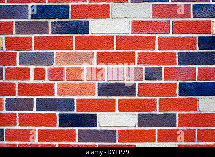 Weathered red muro di mattoni, utili come immagine di sfondo Foto Stock