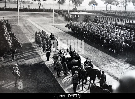 Funerali del Presidente Paul von Hindenburg (1847 - 2 agosto 1934) Prussian-German maresciallo di campo, statista e uomo politico, e servito come il secondo Presidente della Repubblica federale di Germania dal 1925 al 1934. Foto Stock