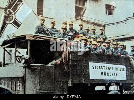 Camion che trasportano i membri nazista durante la Birreria Putsch, Monaco di Baviera, Germania 1923 Foto Stock