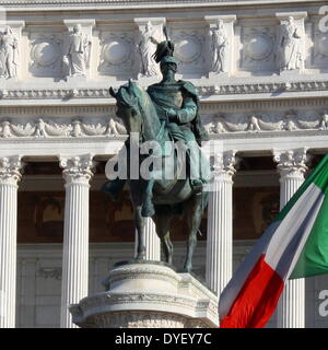 Dettagli architettonici dall'ingresso/cortile ai Musei Capitolini di Roma. I musei stessi sono contenute entro 3 palazzi come da disegni di Michelangelo Buonarroti, nel 1536, esse sono poi state costruite nel corso di un periodo di 400 anni. Foto Stock