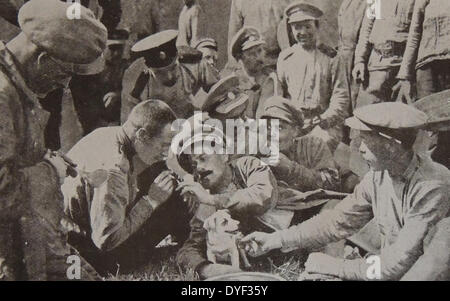 Soldati russi da una divisione motorizzata, resto sul fronte orientale durante la prima guerra mondiale, 1916 Foto Stock