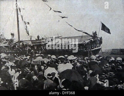 Gli italiani in Tunisia mobilitare per il supporto di voce italiana alla prima guerra mondiale 1915 Foto Stock