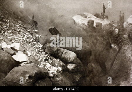 Fotografia scattata durante la Prima guerra mondiale che mostra le condizioni delle trincee. Circa 1914-1918. Foto Stock