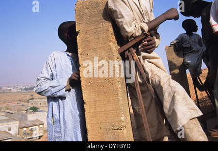 Dala o dalla collina del promontorio roccioso intorno al quale le antiche animisti aveva scelto di Kano per essere costruito. Kano, Nigeria Foto Stock