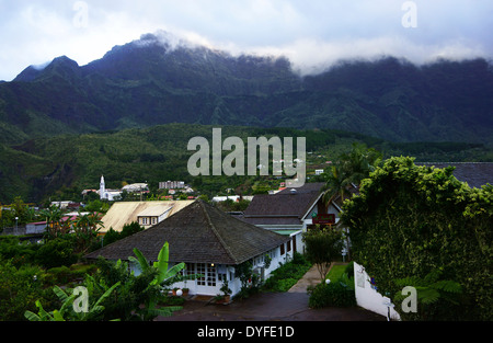 Città Cilaos nel Cirque de Cilaos, isola della Réunion, Francia Foto Stock