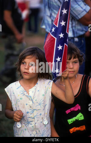 Stone Mountain, GA, Stati Uniti d'America. 15 apr 2014. White Patriot Party/KKK rally Stone Mountain GA 1989 © Robin Nelson/ZUMAPRESS.com/Alamy Live News Foto Stock