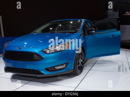 New York, NY - 16 Aprile 2014: design esterno della Ford Focus edition 2015 in mostra a New York International Auto Show Foto Stock