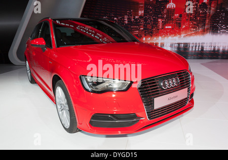 New York, NY - 16 Aprile 2014: design esterno di Audi A3 e-tron car edition 2015 in mostra a New York International Auto Show Foto Stock