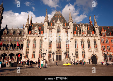 Corte Provinciale e il Historium, la piazza del mercato di Bruges, Belgio Foto Stock