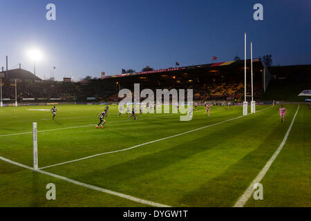 Bradford, Regno Unito. Xvii Apr, 2014. Vista generale di Odsal Stadium durante la Super League tra tori di Bradford e Leeds rinoceronti. Credito: Azione Sport Plus/Alamy Live News Foto Stock