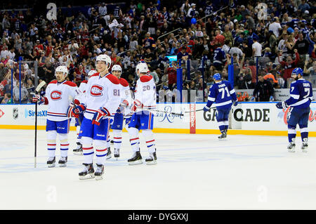 Tampa, Florida, Stati Uniti d'America. Xvi Apr, 2014. DIRK SHADD | Orari .Tampa Bay Lightning giocatori pattino off come Montreal Canadiens celebrano il loro 5 a 4 le ore di lavoro straordinario vittoria durante il primo turno di spareggi della tazza di Stanley a Tampa Bay Times Forum di Tampa mercoledì sera (04/16/14) © Dirk Shadd/Tampa Bay volte/ZUMAPRESS.com/Alamy Live News Foto Stock