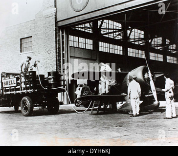 Il Laird Super Solution era un biplano da corsa ad alte prestazioni progettato da E.M. Laird. Era equipaggiato con un motore Pratt & Whitney R-1340 e divenne famoso per la sua partecipazione alle principali gare aeree del Floyd Bennett Field. L'aereo era un attore chiave nelle prime competizioni aeronautiche. Foto Stock