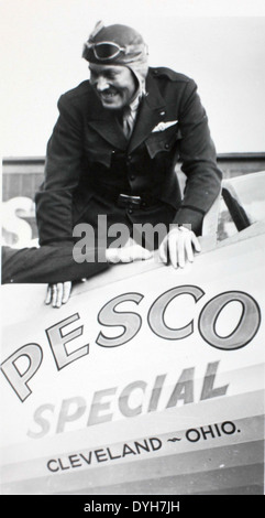 Il Laird-Turner 14 (LTR-14), noto anche come "Pesco Special", era un pilota aereo sviluppato negli anni '1930 Dotato di un motore Pratt & Whitney R-1830 Twin Wasp, questo velivolo ha gareggiato in importanti eventi di corse aeree. Il suo design elegante e il potente motore lo hanno reso uno dei velivoli più importanti nella storia delle corse aeree. L'LTR-14 era un simbolo dell'innovazione aeronautica degli anni '1930 e delle prestazioni da corsa. Foto Stock