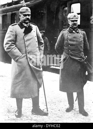 Generali tedesco Paul von Hindenburg a sinistra con ERICH LUDENDORFF nel 1917 Foto Stock