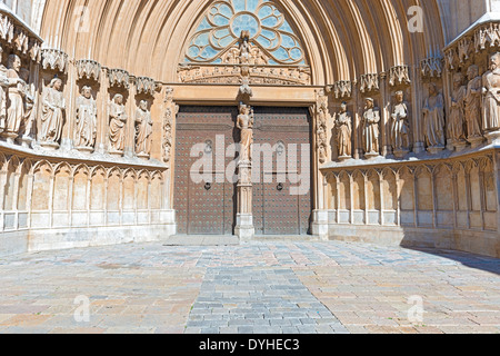 Portale principale della Cattedrale di Santa Maria in Tarragona Catalogna. Foto Stock