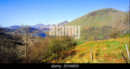 Llyn Gwynant lago nella valle Nantgwynant Snowdonia Gwynedd north Wales UK Foto Stock
