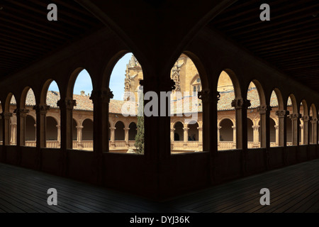 Vista dal chiostro del Re a San Esteban Convento, Salamanca, Castilla y León Spagna ( XVI secolo ). Foto Stock